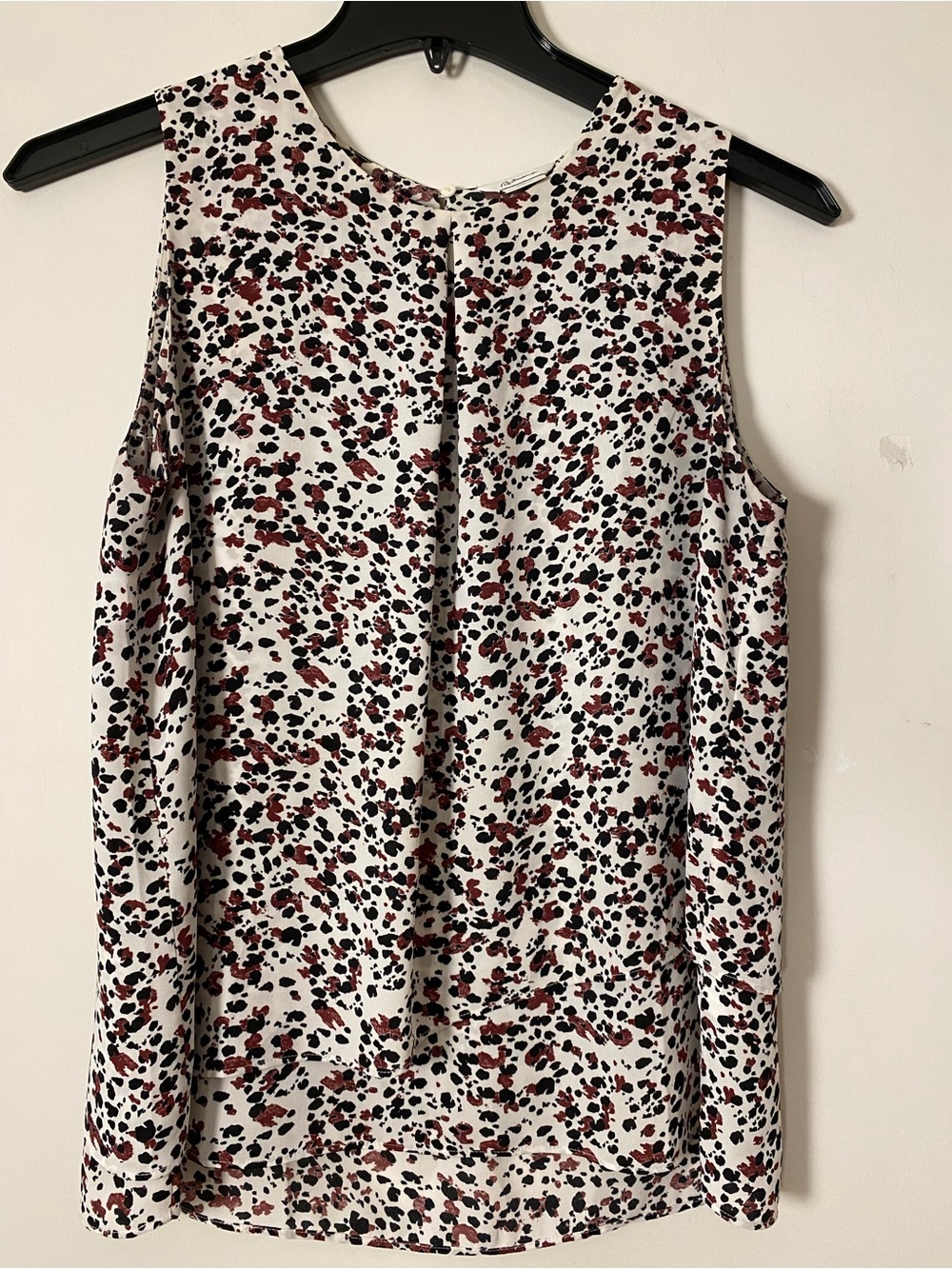 Reitmans Sleeveless Tank Top in White with Black & Brown Spot Print